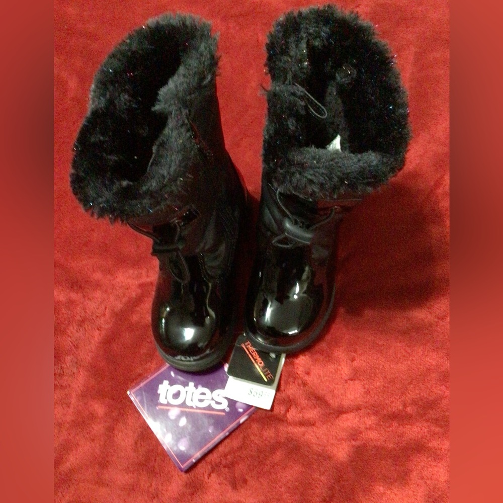 Girls Size 9 Faux Fur Lined Boots by Totes. Only worn once.